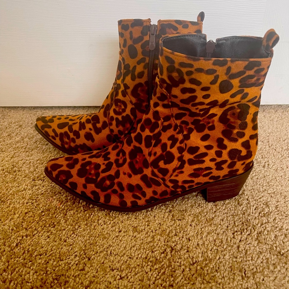 Leopard printed ankle boots